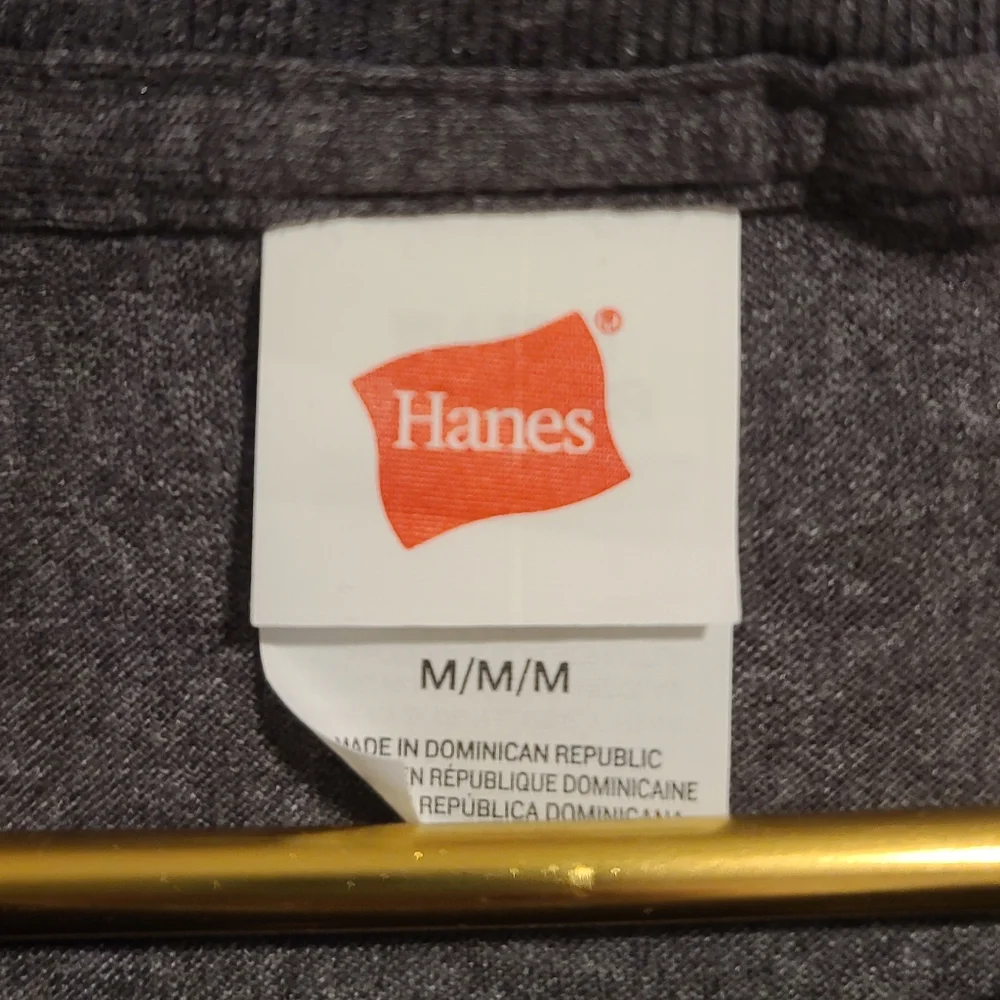 SHIRT SALE Warm Holiday Wishes Grey T-shirt Med, Black Lettering NWOT, Unisex - Picture 4 of 5